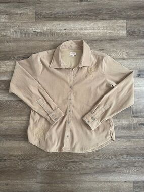 Western Inspired Beige Button-Up Shirt with Embroidered Detail